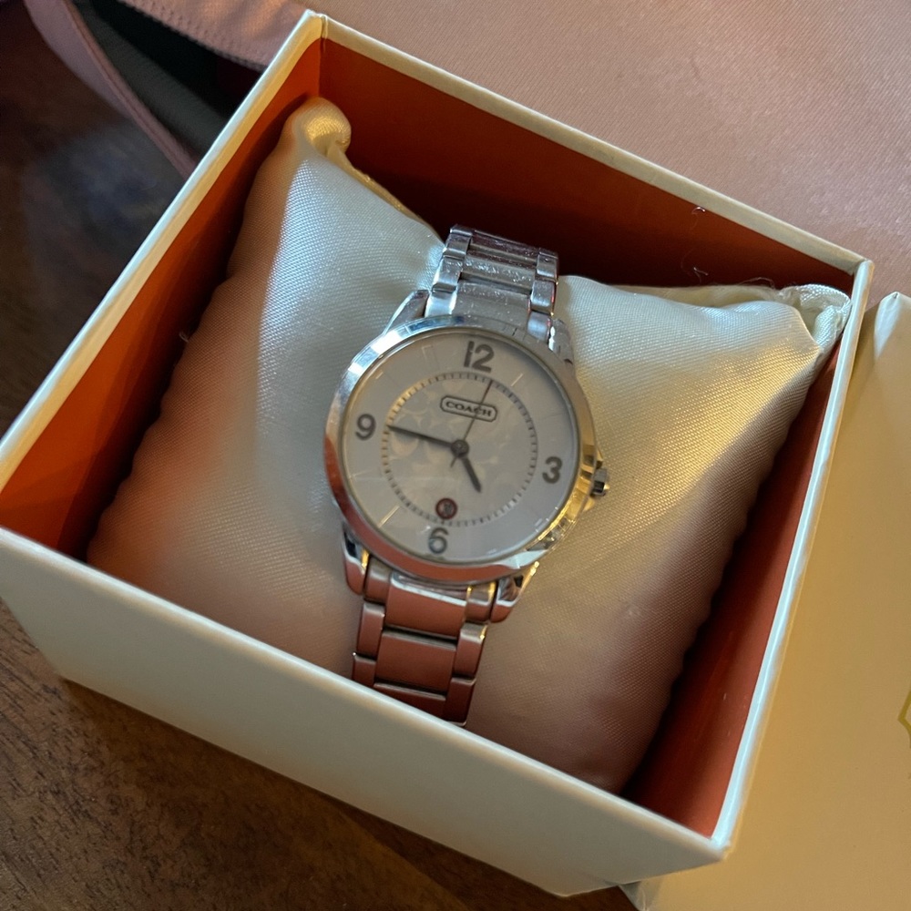Coach watch. Classic style.